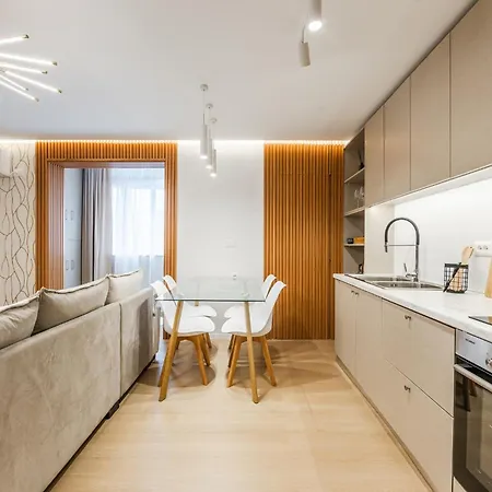 Daire Urban Chic Terrace & View By Pikhost Tiran
