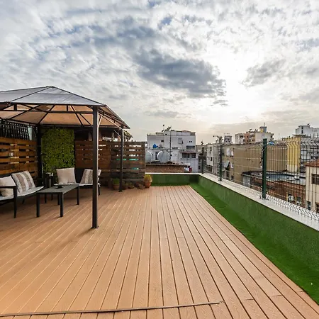 Urban Chic Terrace & View By Pikhost Daire