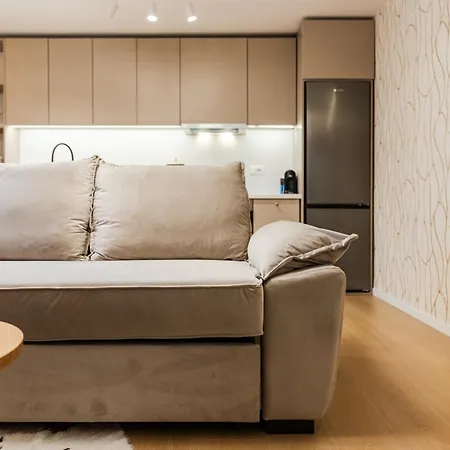 Urban Chic Terrace & View By Pikhost Tiran